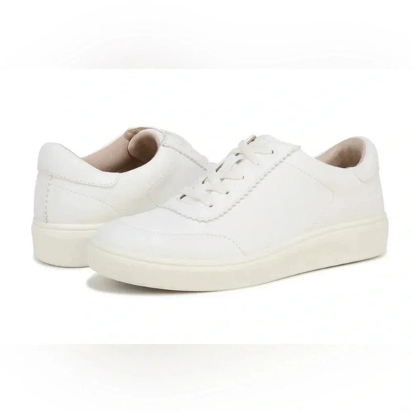 NEW - LifeStride Women’s Classic White Faux Leather Sneakers, Size 6.5M - Picture 1 of 7